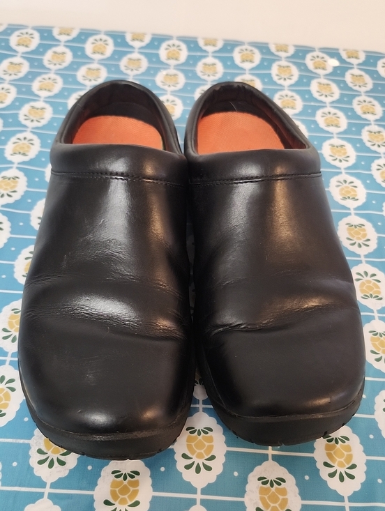 Merrell Other - Merrell Leather Slip Ons Size Womens 8.5 Smooth Clogs